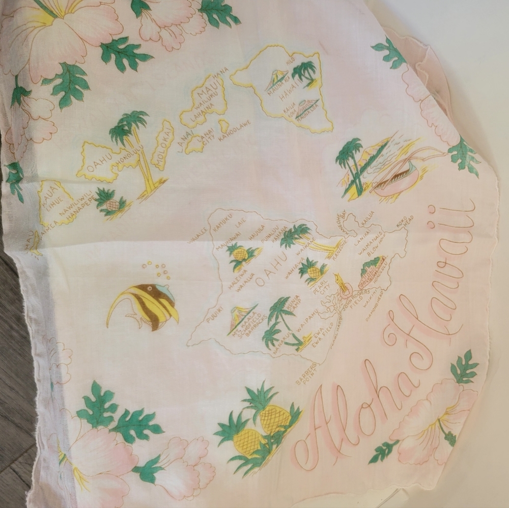 HAWAII Aloha state map print hanky, 50s 60s vintage souvenir handkerchief